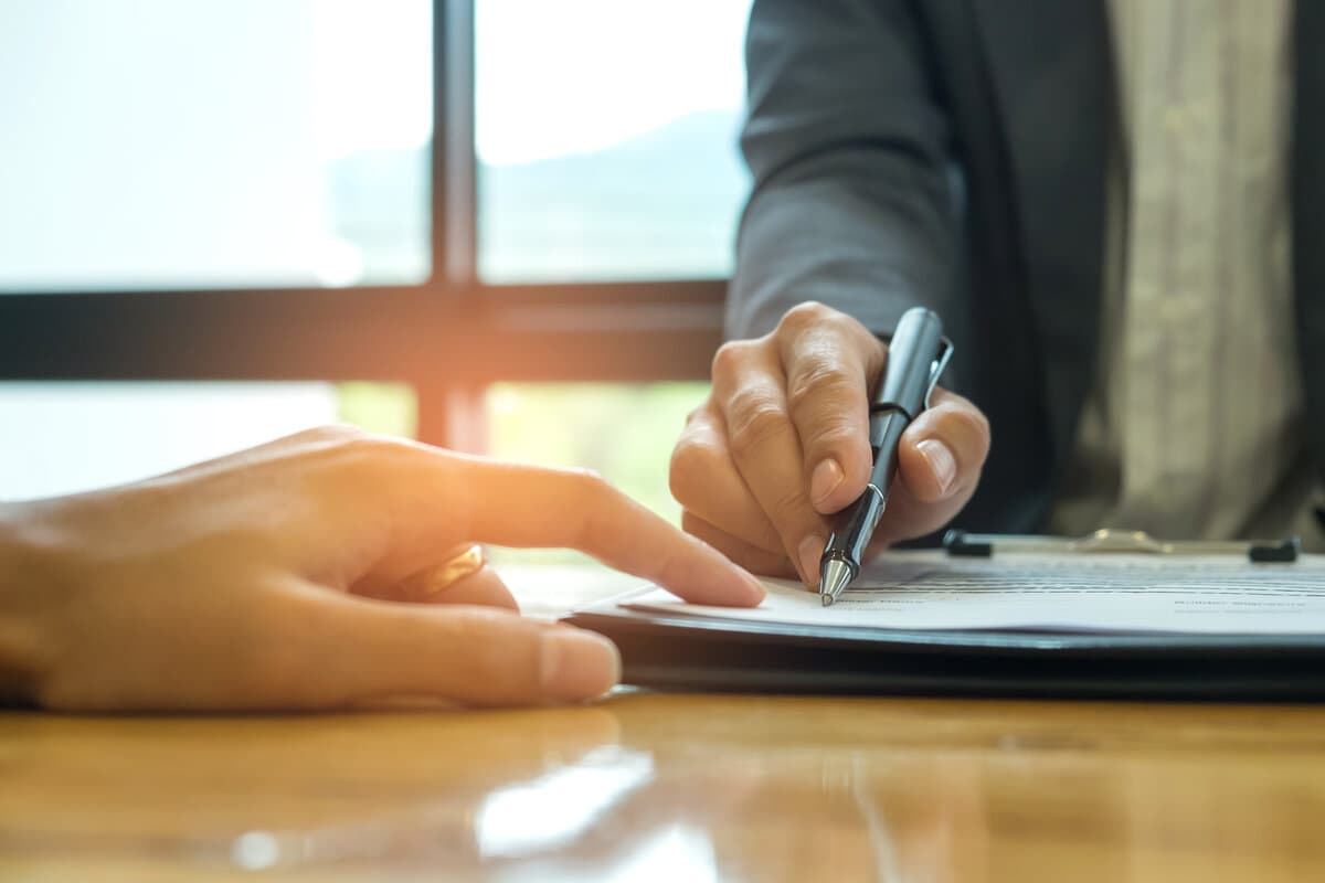 Como lembrar clientes da renovação de apólice por WhatsApp